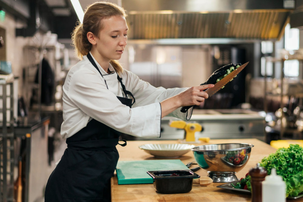 Pracownik gastronomii.